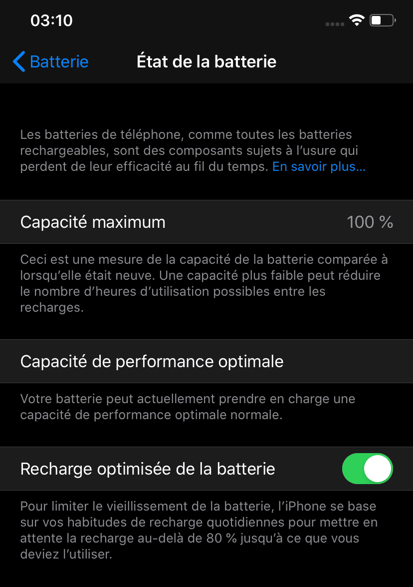 L’iPhone indique la capacité maximum de la batterie, qui peut diminuer après un certain nombre de cycles de recharges. © DR